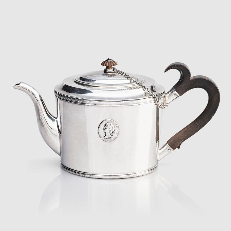 A Finnish silver teapot, mark of Henrik Sandberg, Helsingfors 1813.