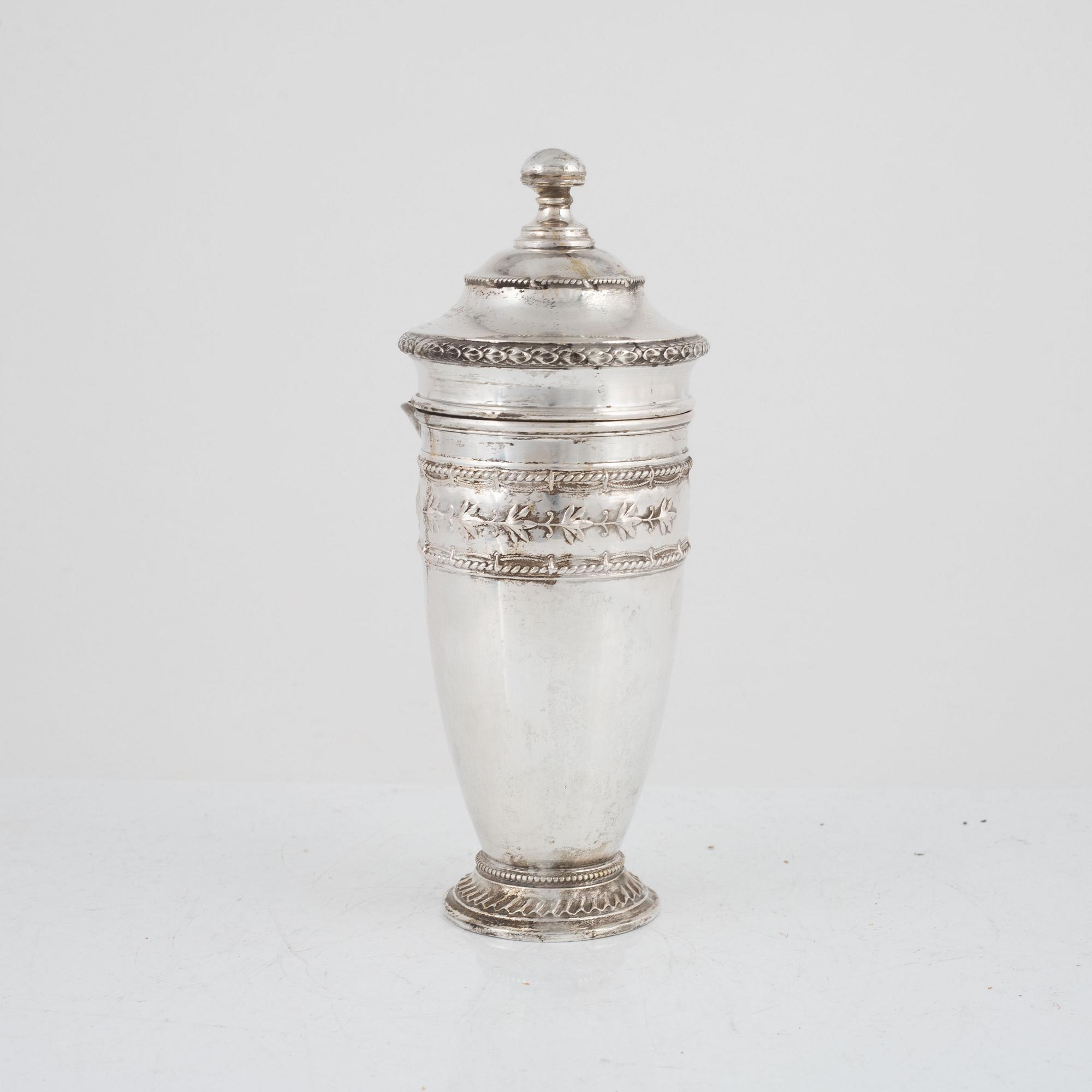 A Swedish Silver Cocktail Shaker, mark of CG Hallberg, Stockholm 1905.