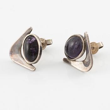 Jewellery set, silver with cabochon-cut amethysts, by Theresia Hvorslev, three pieces.