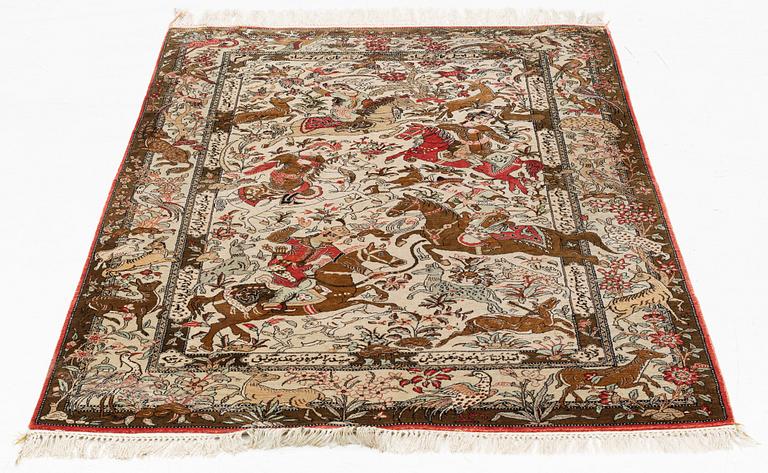 Matta, silke Ghom, ca 167 x 110 cm.