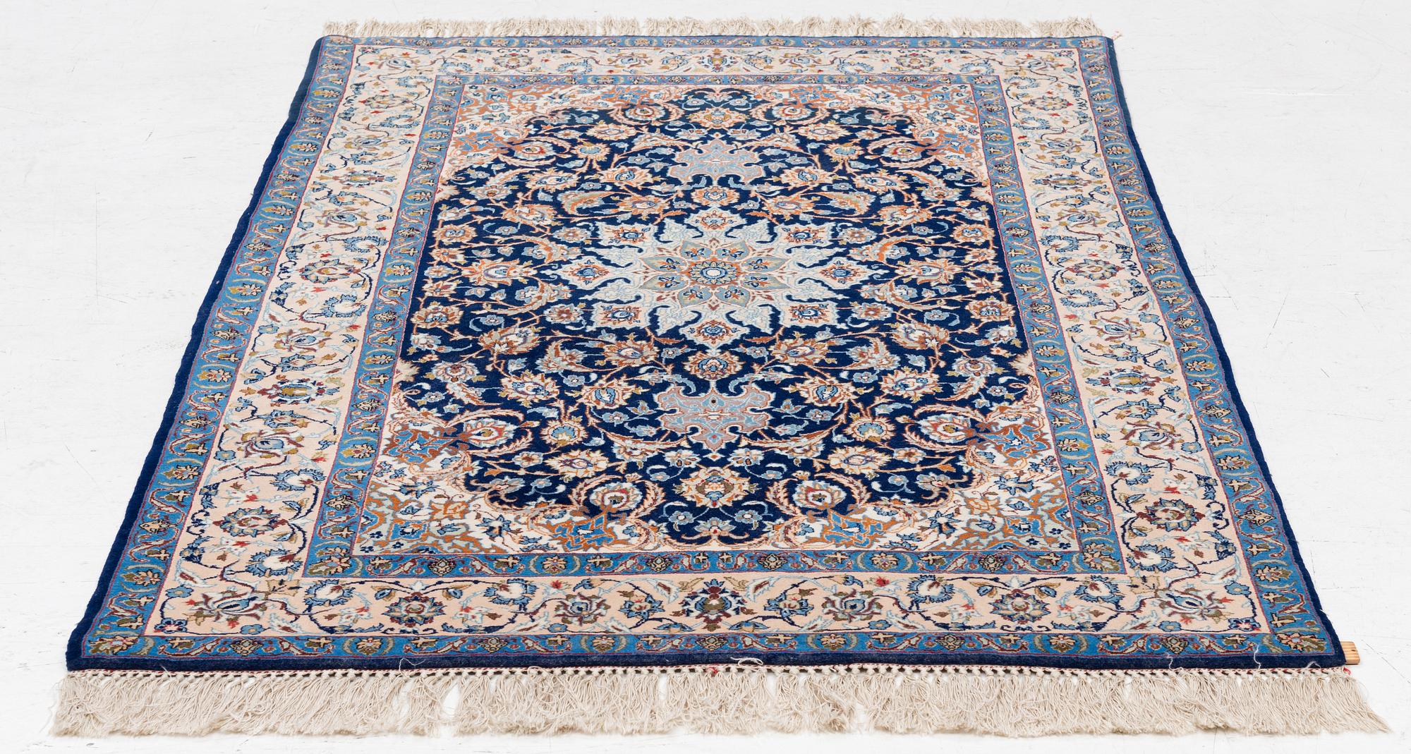 Carpet, Isfahan, ca 165 x 100 cm.