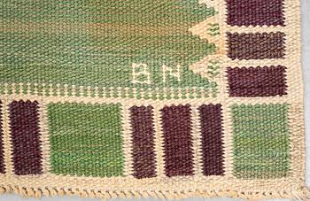 Barbro Nilsson, a carpet, "Salerno grön med enkel bård", flat weave, ca 295 x 197-198,5 cm, signed AB MMF BN.