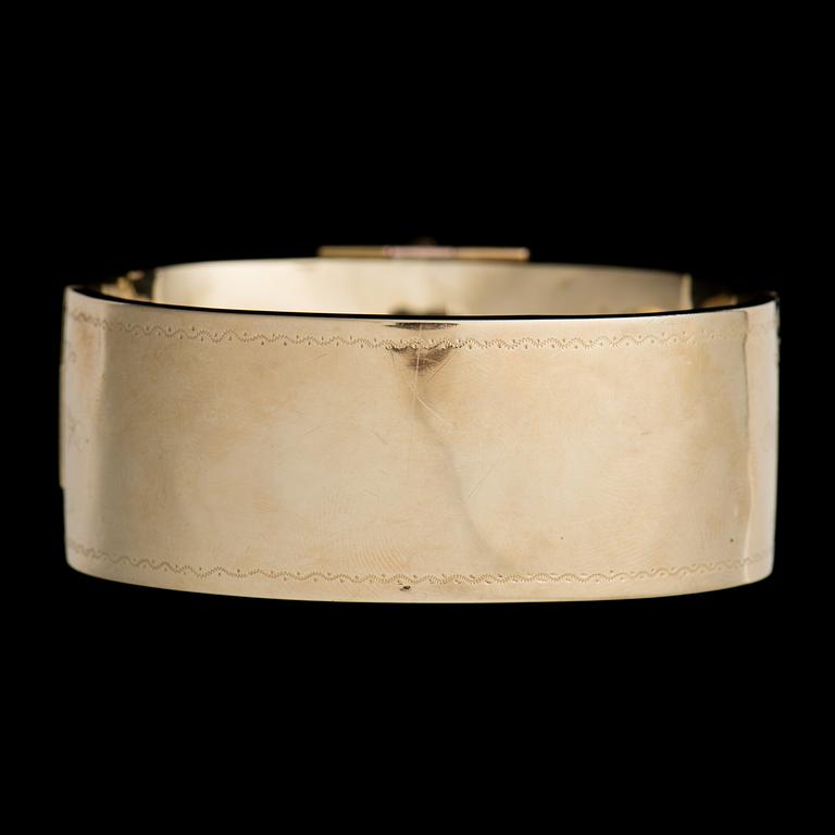 RANNERENGAS, 14K (56) kultaa, emalia. Karl Järveläinen, Pietari 1859-1872.