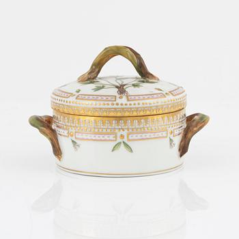 A porcelain lidded box, Royal Copenhagen, 'Flora Danica', Denmark, 1950-1984.
