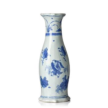 1119. A blue and white pear shaped wall vase, Transition, 17th century.
