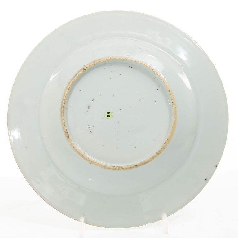 Tallrikar, fyra stycken, porslin, Kina, Qingdynastin, 1700-tal.