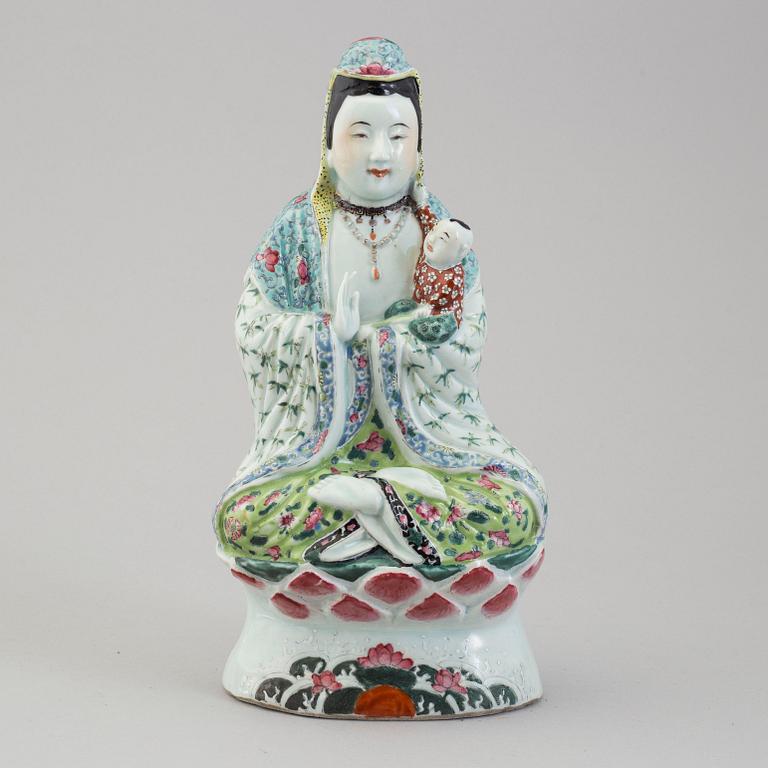 A chinese porcelain figure, probably late 19th century.