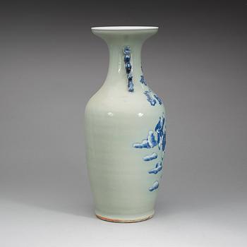 A blue and white against celadon green vase, Qing dynasty, 19th Century.