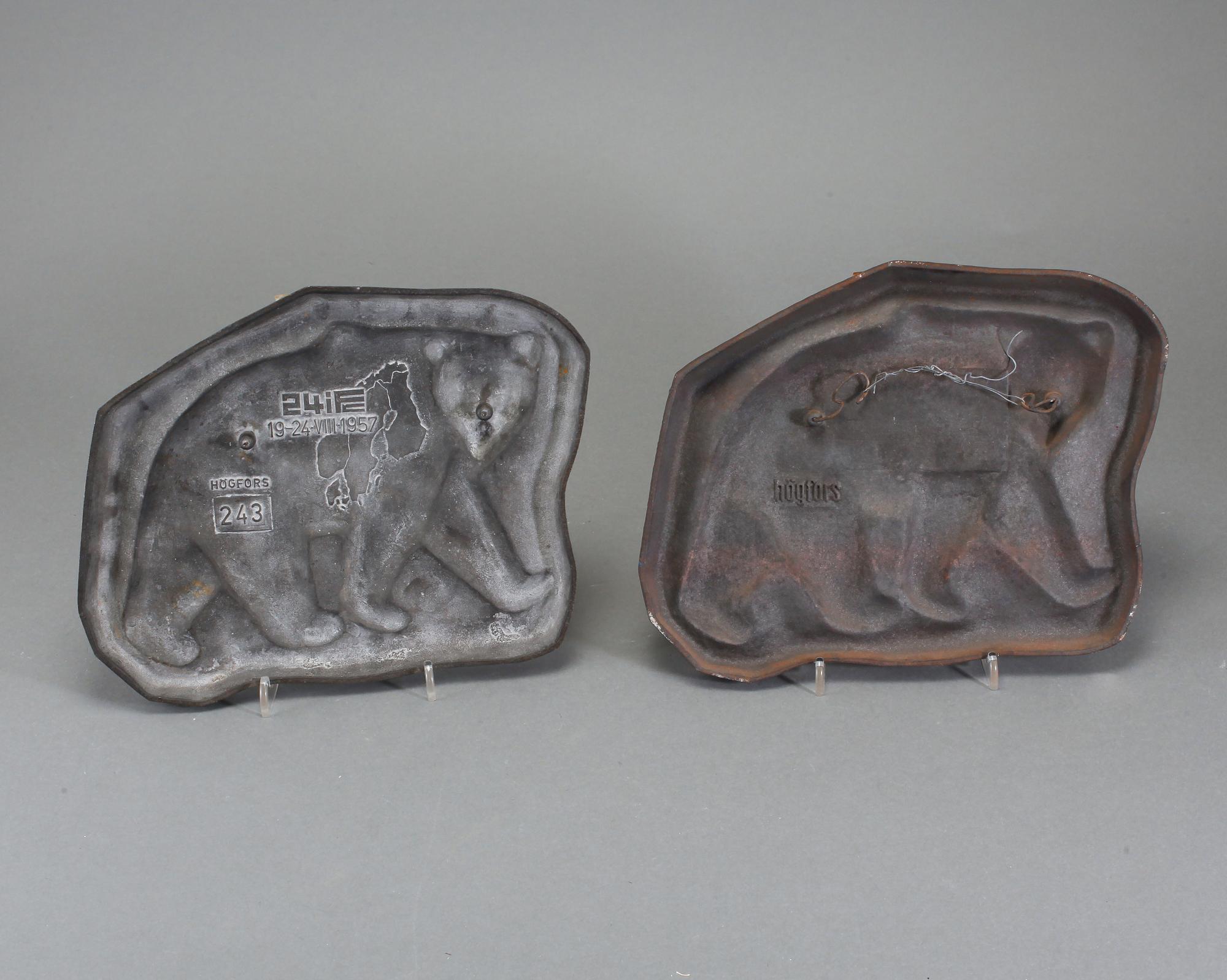 MIKAEL SCHILKIN, 2 st, reliefer, gjutjärn, Högfors, signerade och daterade -57.