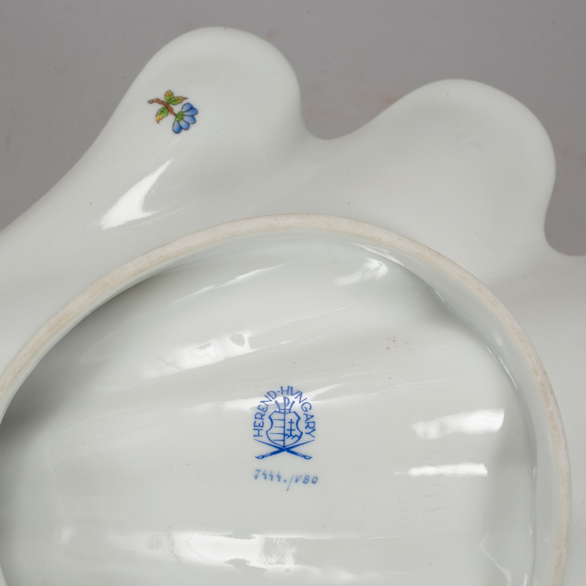 71 psc Herend, mostly "Queen Victoria".