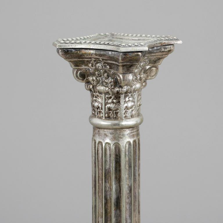 LJUSSTAKAR, ett par, pläter, 18/1900-tal.