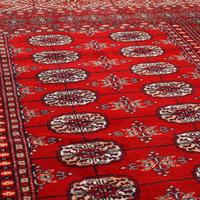 A pakistani rug, old, ca 185 x 122 cm.