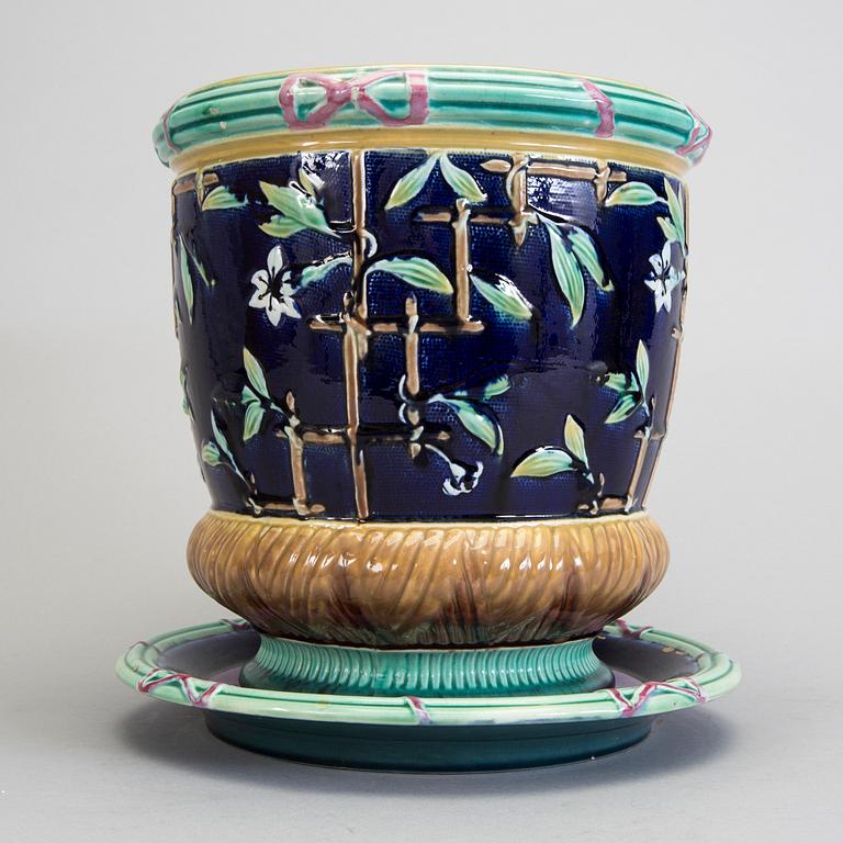 A majolica flower pot from Gustafsberg late 19th century.