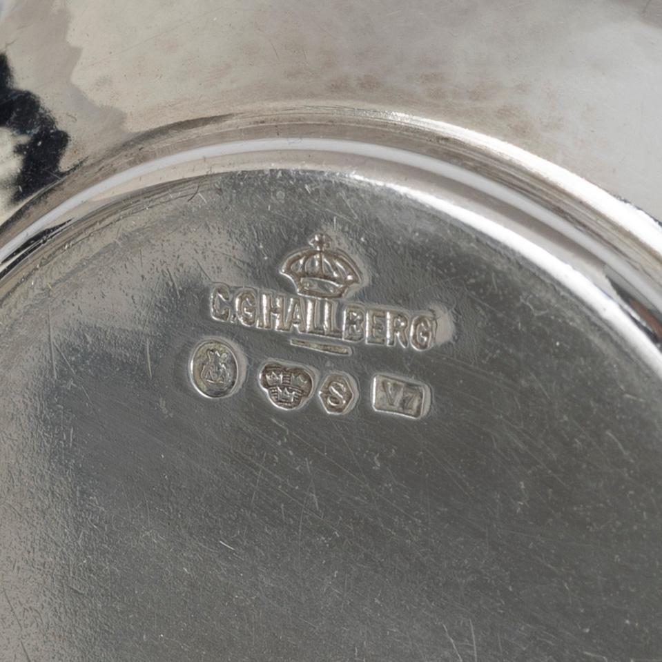 C.G. Hallberg, skål med fat, silver, Stockholm 1923.