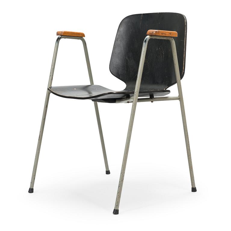 ANTTI NURMESNIEMI, nojatuoli, Artek. Suunniteltu 1956-1957.