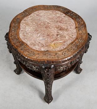 BORD, orientaliskt, 1800-/1900-tal.