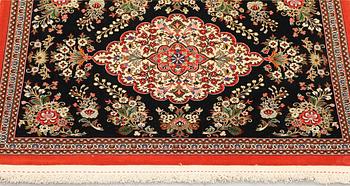 A pair of Tabriz rugs, part silk, so-called 50 Raj, 92 x 62 cm.