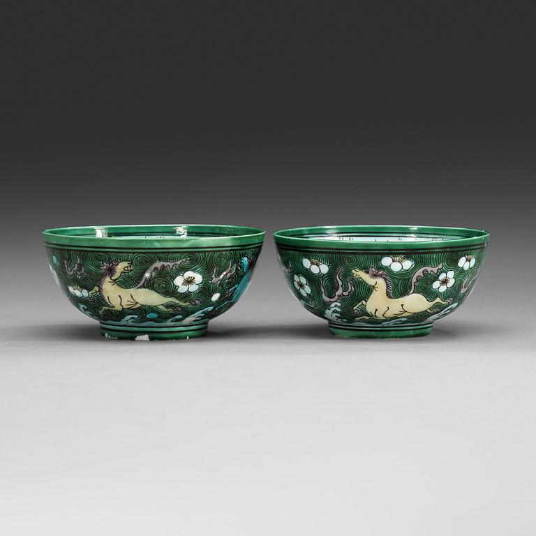 A pair of green glazed bowls, presumabably Republic, 20th Century.