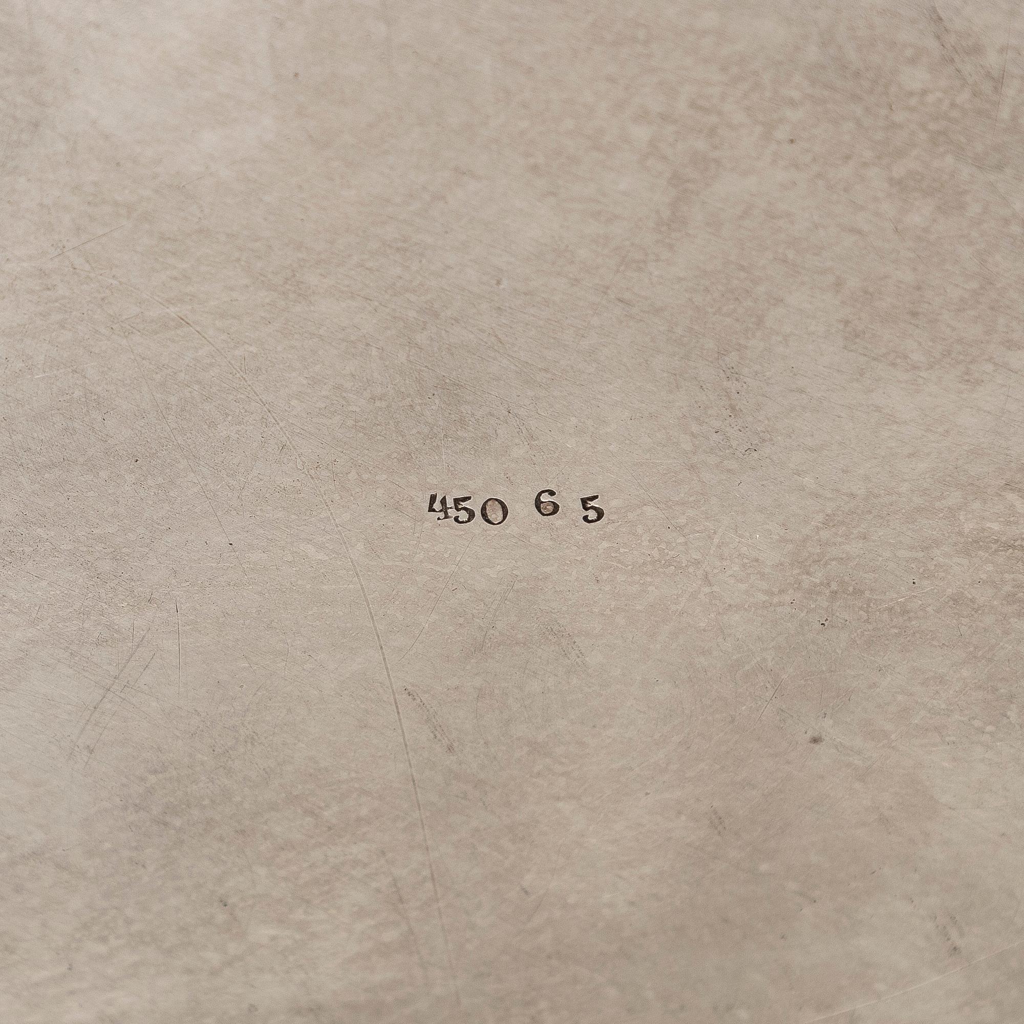 Tarjotin, hopeaa, Alexander Sturm, Wien, Itävalta-Unkari 1910-20-luku.