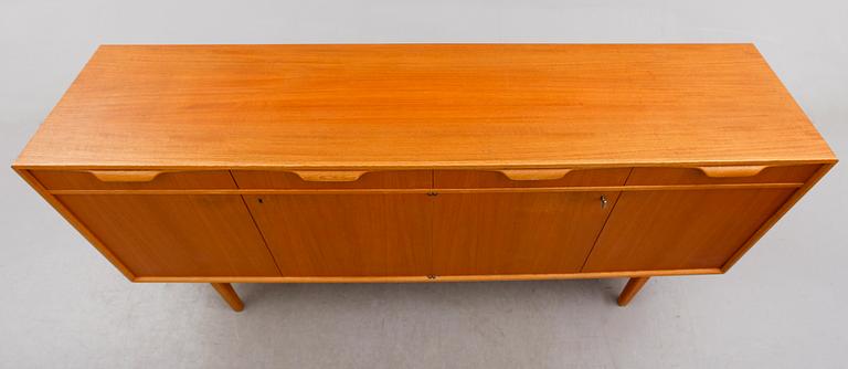 SIDEBOARD, Bertil Fridhagen, Bodafors, 1900-talets andra hälft.
