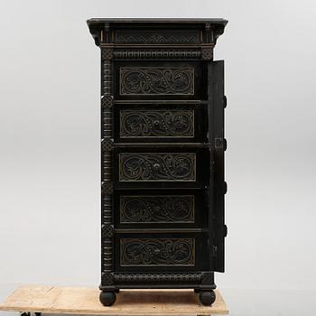 SKRIVBYRÅ, fornnordisk stil, sent 1800-tal.
