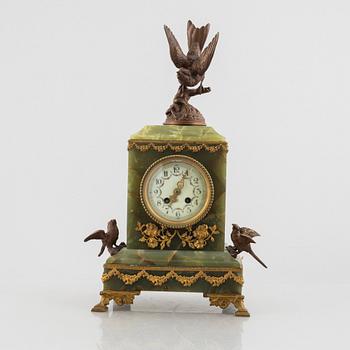 Table pendulum clock, late 19th century.