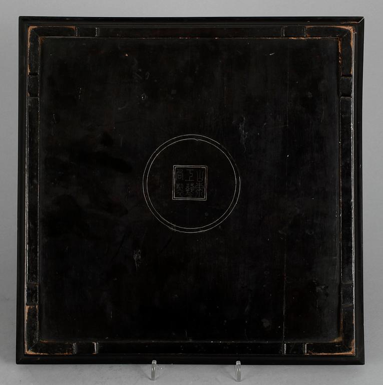 BRICKOR, två stycken, hardwood. Sen Qing dynasti (1644-1912).