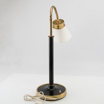 Josef Frank, bordslampa, modell 2434, för Firma Svenskt Tenn.