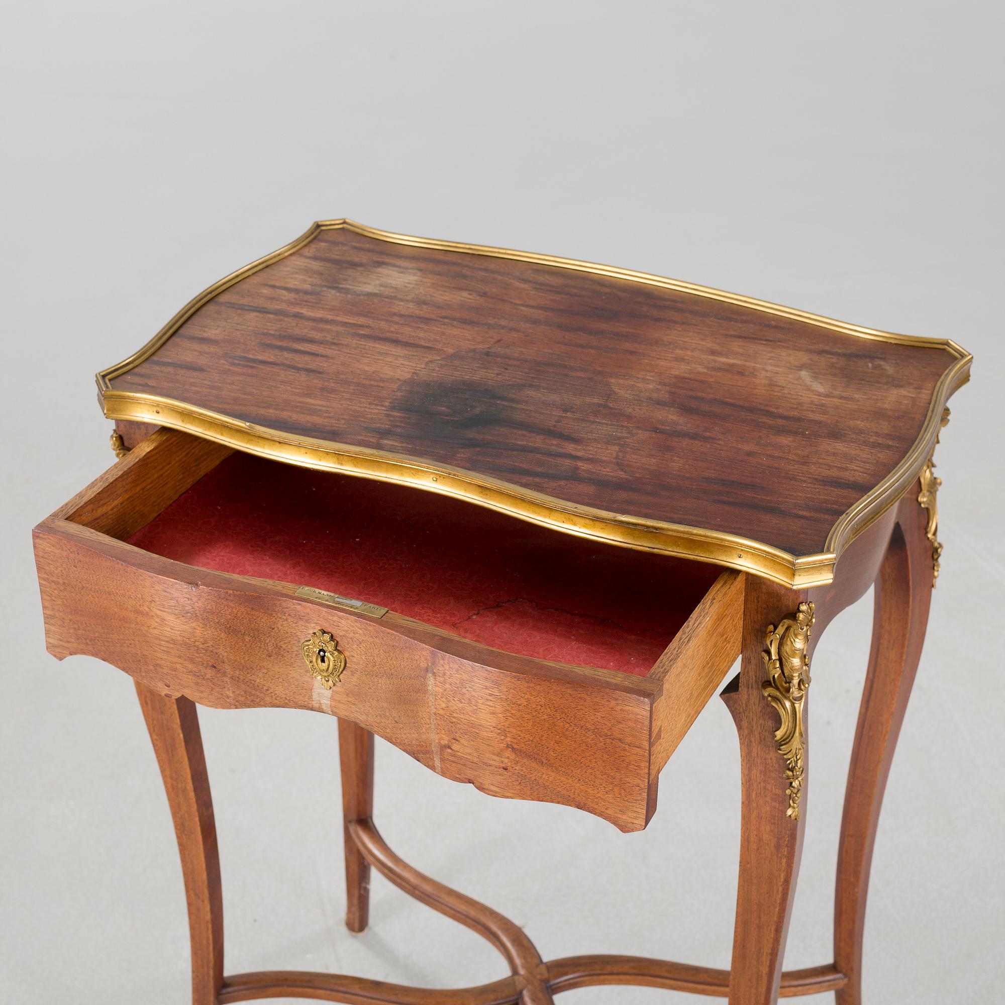 BORD, nyrokoko, signerat P. Sormani (Paul Sormani), Paris, 1800-talets andra hälft.
