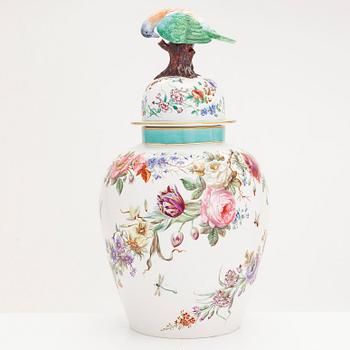 Urna, Rörstrand, daterad 25/3 1871. E.B.