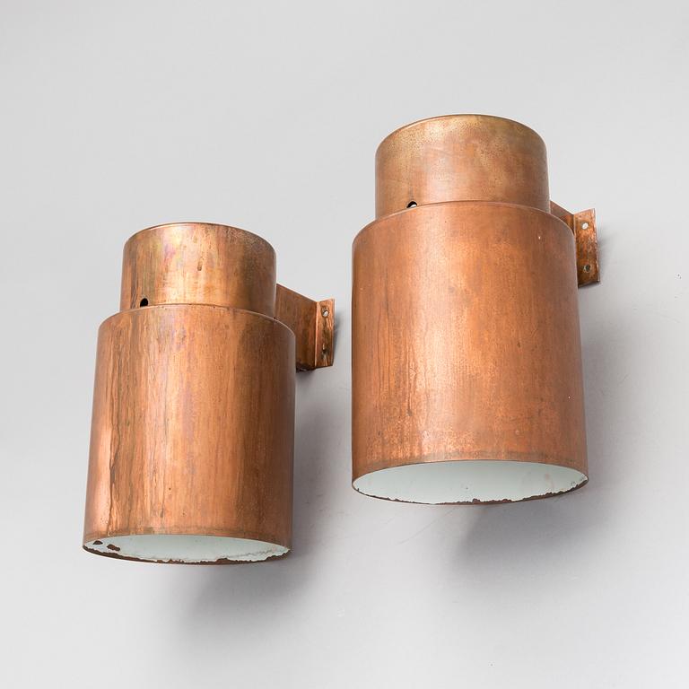 LISA JOHANSSON-PAPE, A pair of wall lamps type 17-033 by Orno, Finland.