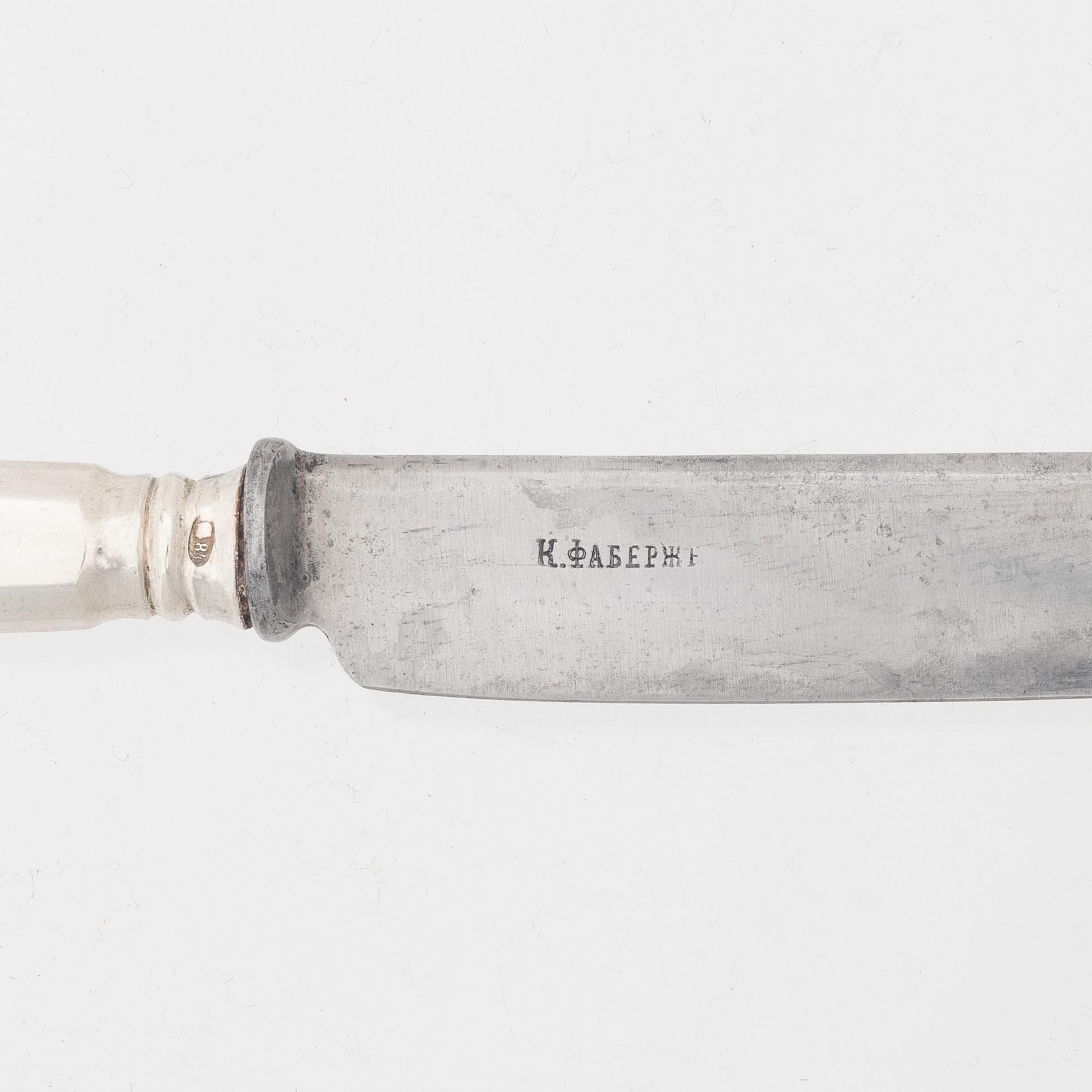 Karl Fabergé, five silver knives, with original steel blades, Moscow circa 1900.