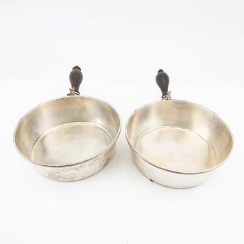 A Swedish 20th century set of two silver dishes and cover mark of B Erlandsson Kristianstad 1911 weight 1822 grams.