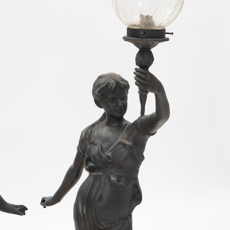 Lampor, ett par, 1900-tal.