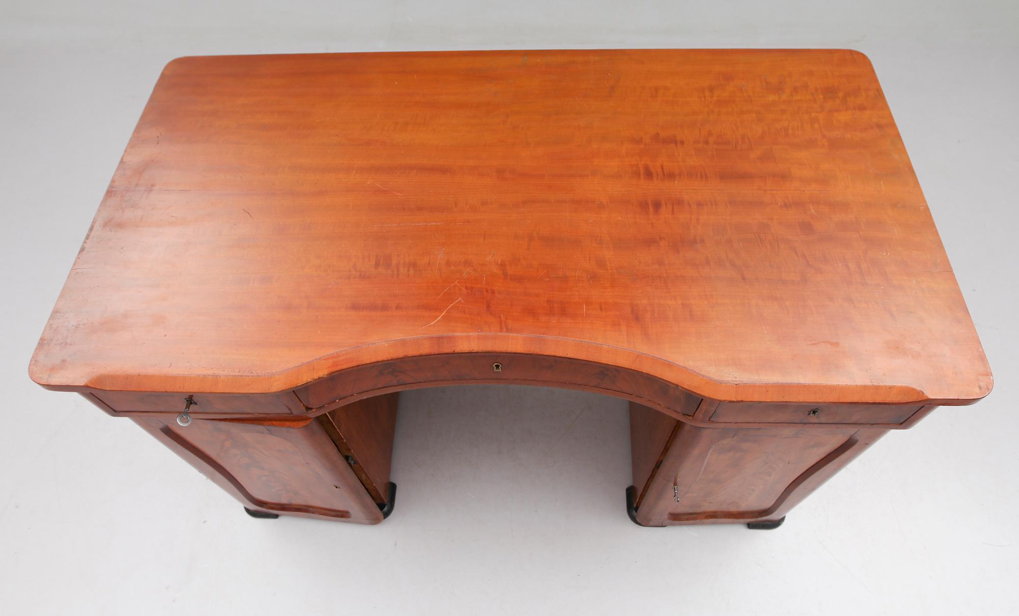 HURTSSKRIVBORD, 1800-talets andra hälft.