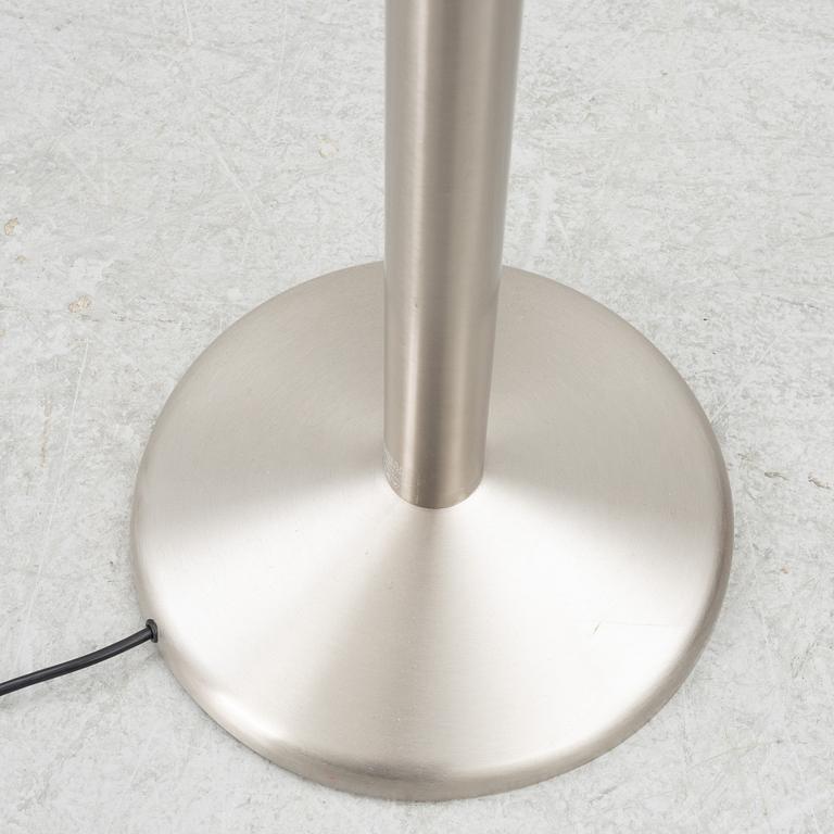 Pietro Chiesa, golvlampa, "Luminator", Fontana Arte, Italien, 2017.