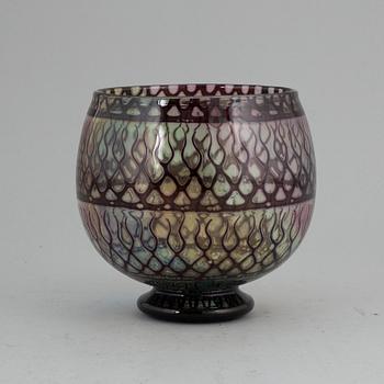 EVA ENGLUND, an Orrefors Gallery glass bowl, 1988.