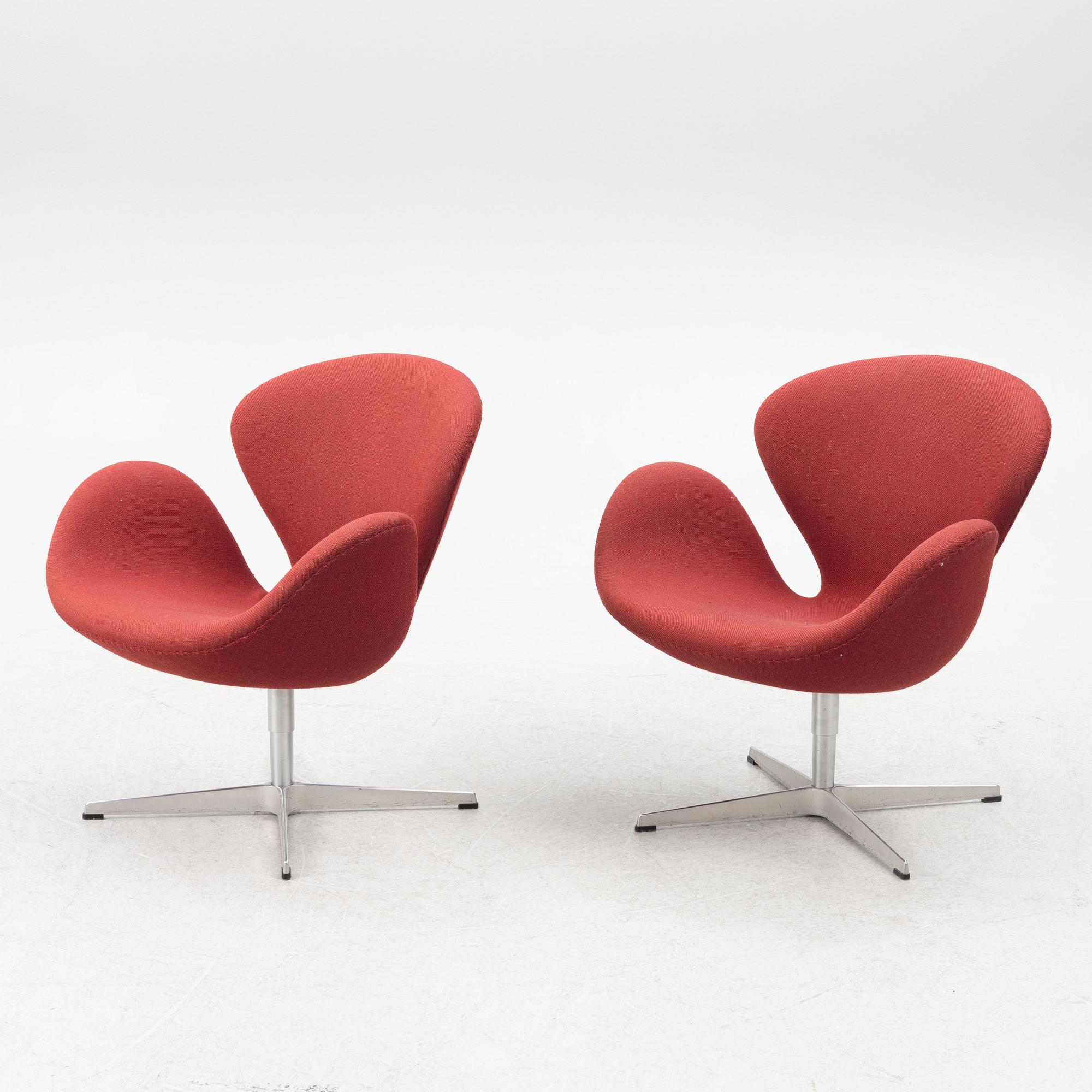 Arne Jacobsen, armchairs, a pair of "Swan", for Fritz Hansen, Denmark, 2004.