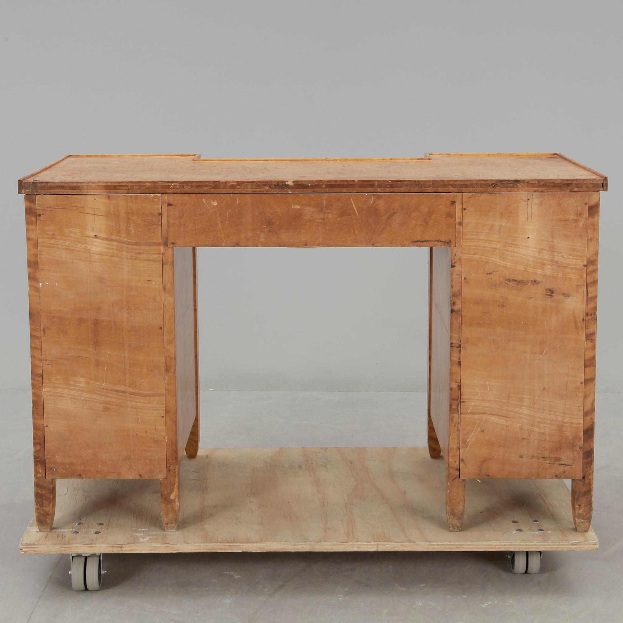 SKRIVBORD, 1920-tal.