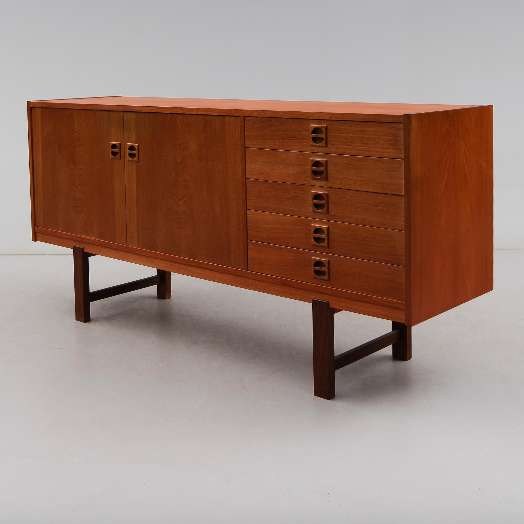 SIDEBOARD, 1900-talets andra hälft.