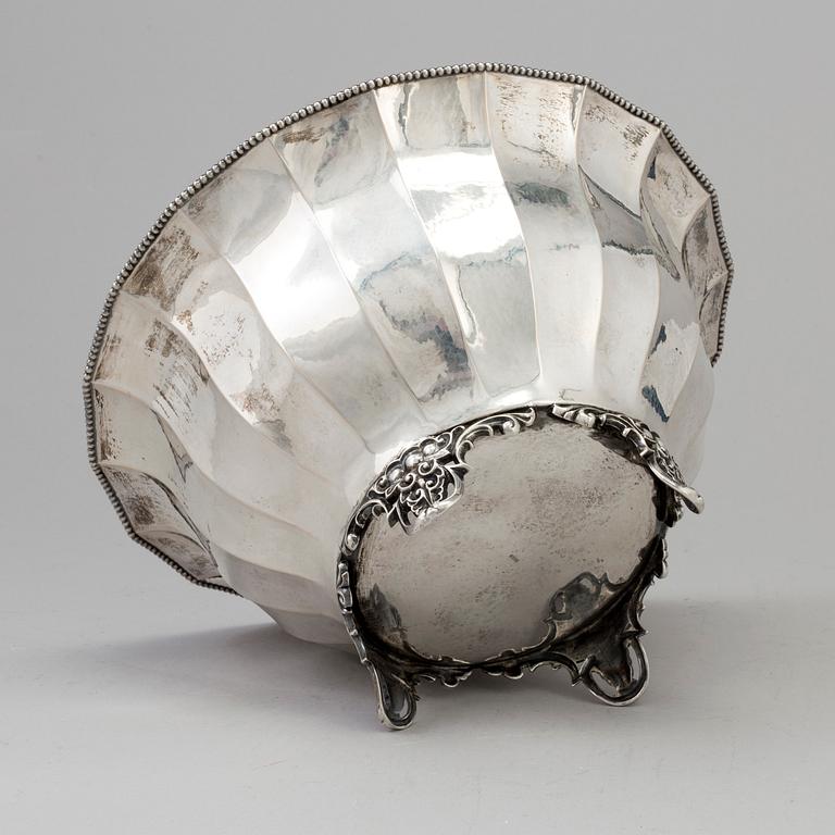 A 20th century silver bowl marked 830M, probably Germany, Swedish import marks.