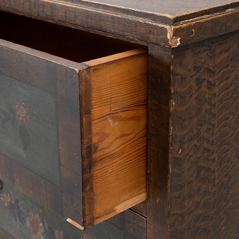 A chest of drawers, late 19th century.