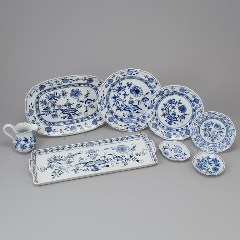 A 29 piece dinner service, 'Onion pattern', Meissen. 20th century.