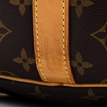 Louis Vuitton, a Monogram Canvas 'Keepall 60 Bandoulière' weekend bag.