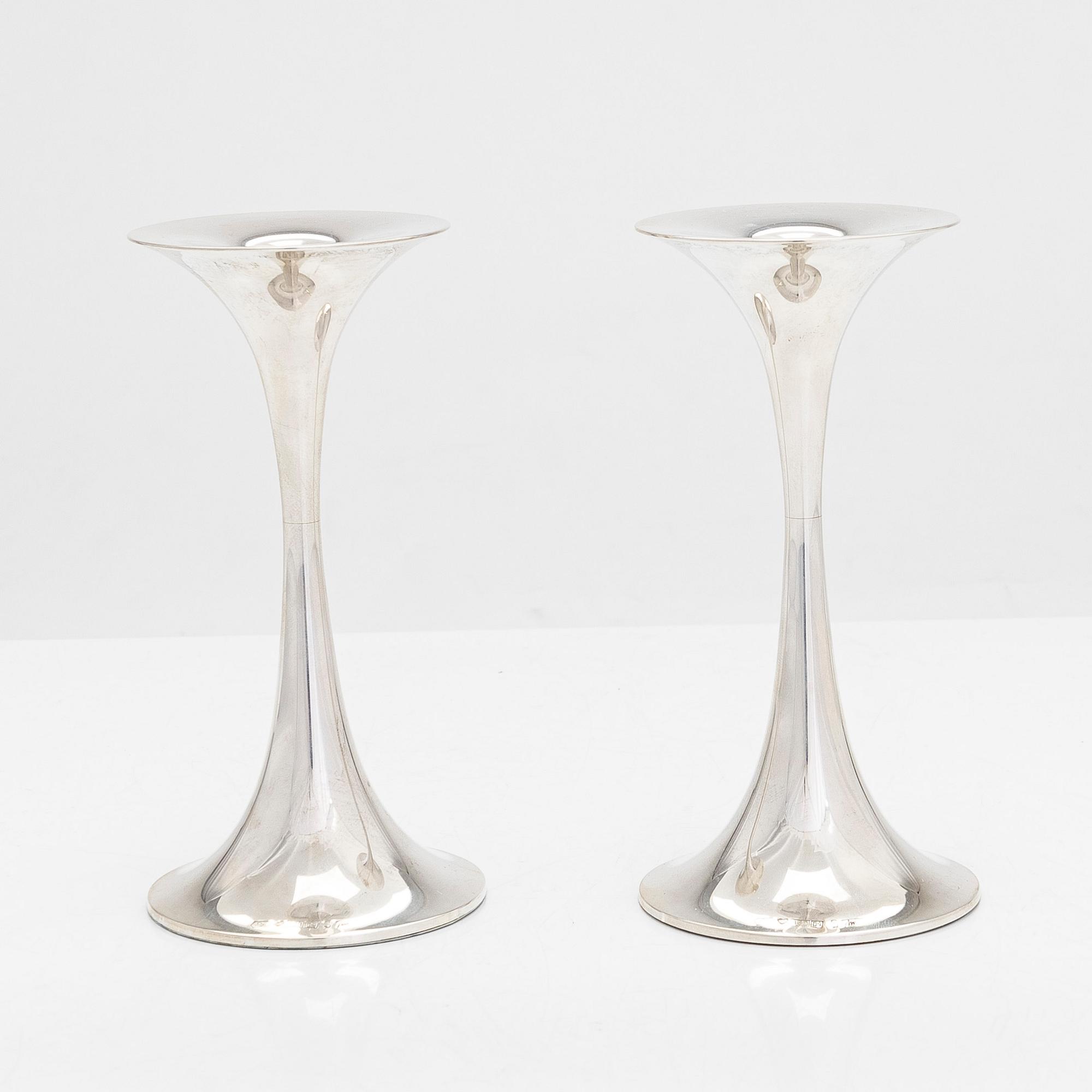 Tapio Wirkkala, ljusstakar, ett par, silver, "Trumpetti", Kultakeskus, Tavastehus 2005.
