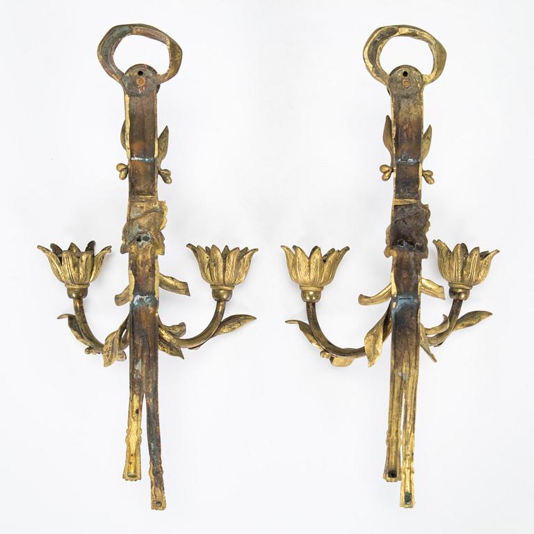 A pair of wall appliques, first half of the 20th century.