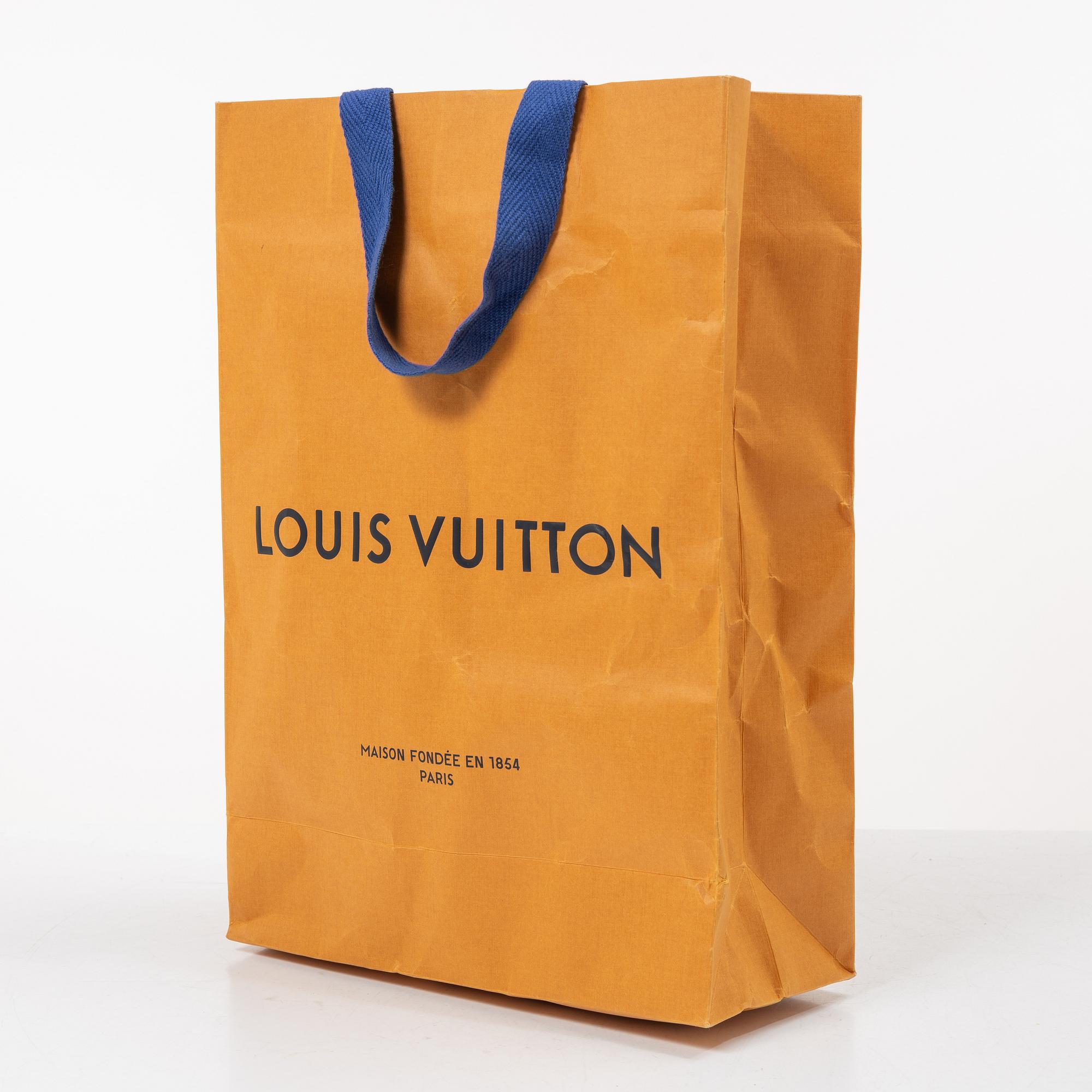 Louis Vuitton, scarf.