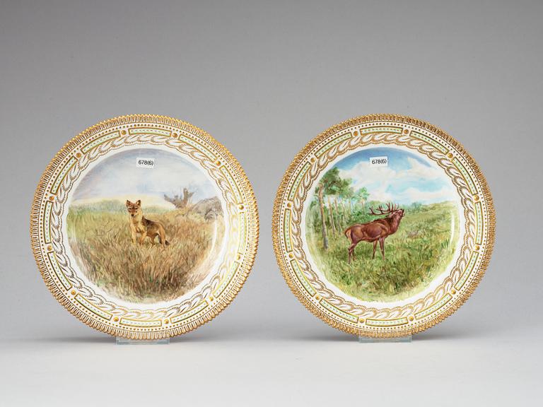 A set of six Royal Copenhagen 'Fauna Danica' dinner plates, 20th Century.