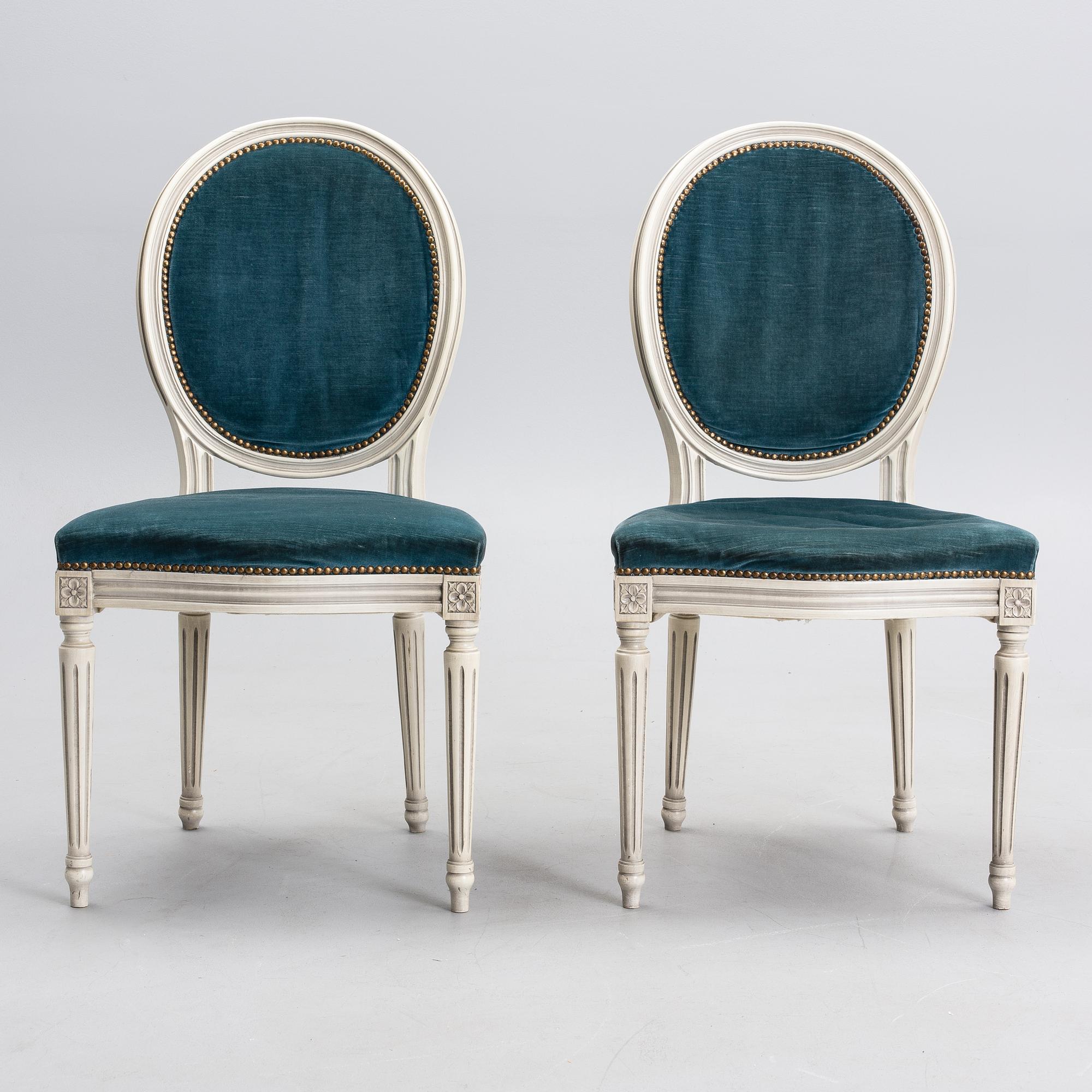 STOLAR, ett par, gustaviansk stil, 1900-talets slut.
