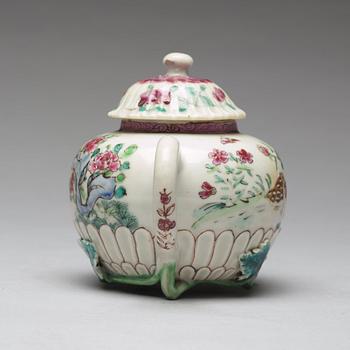 A famille rose tea pot with cover, Qing dynasty, 18th Century.